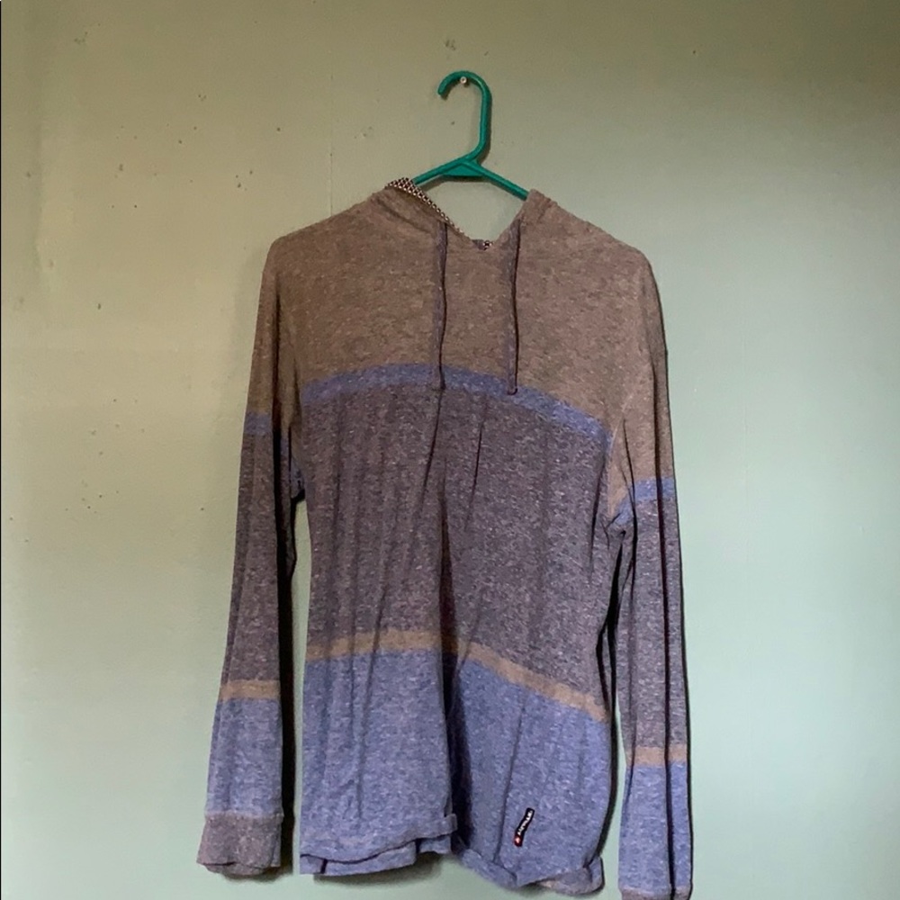 Men light pull over